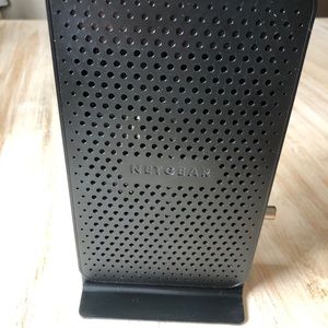 Netgear c3700-100NAR c3700-NAR DOCSIS 3.0 WiFi cable modem router
